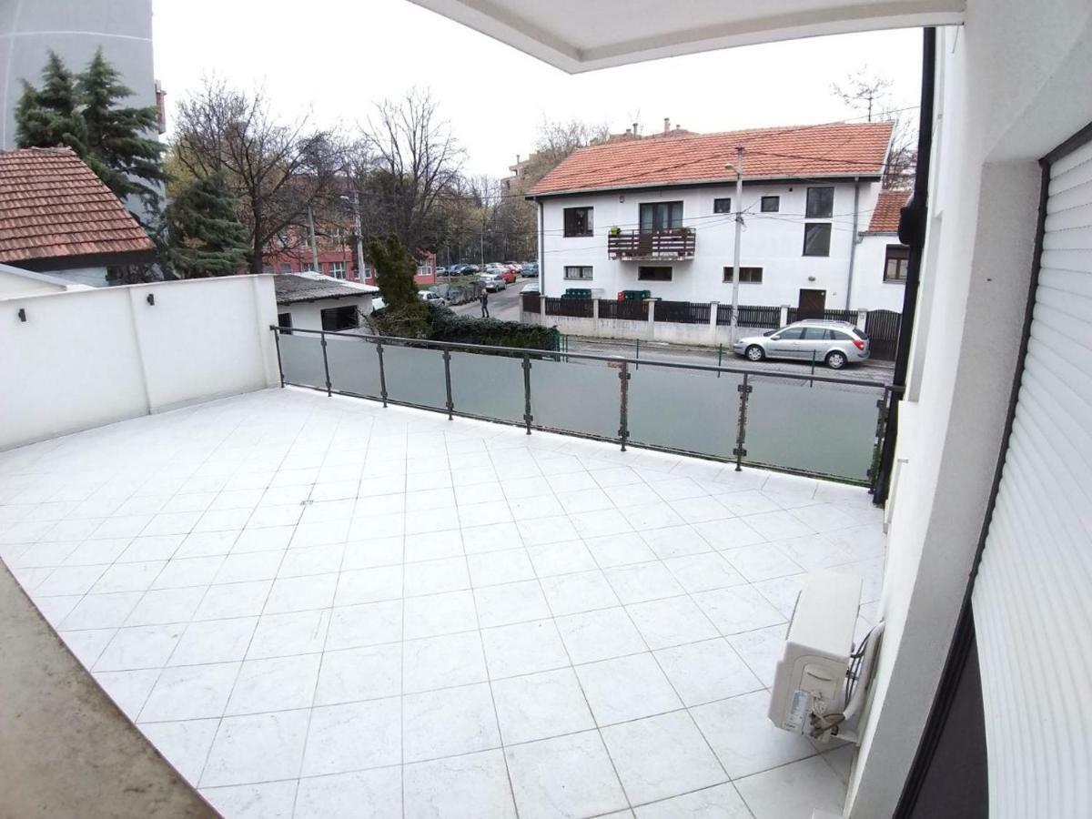 J&J Apartments Beograd Eksteriør bilde